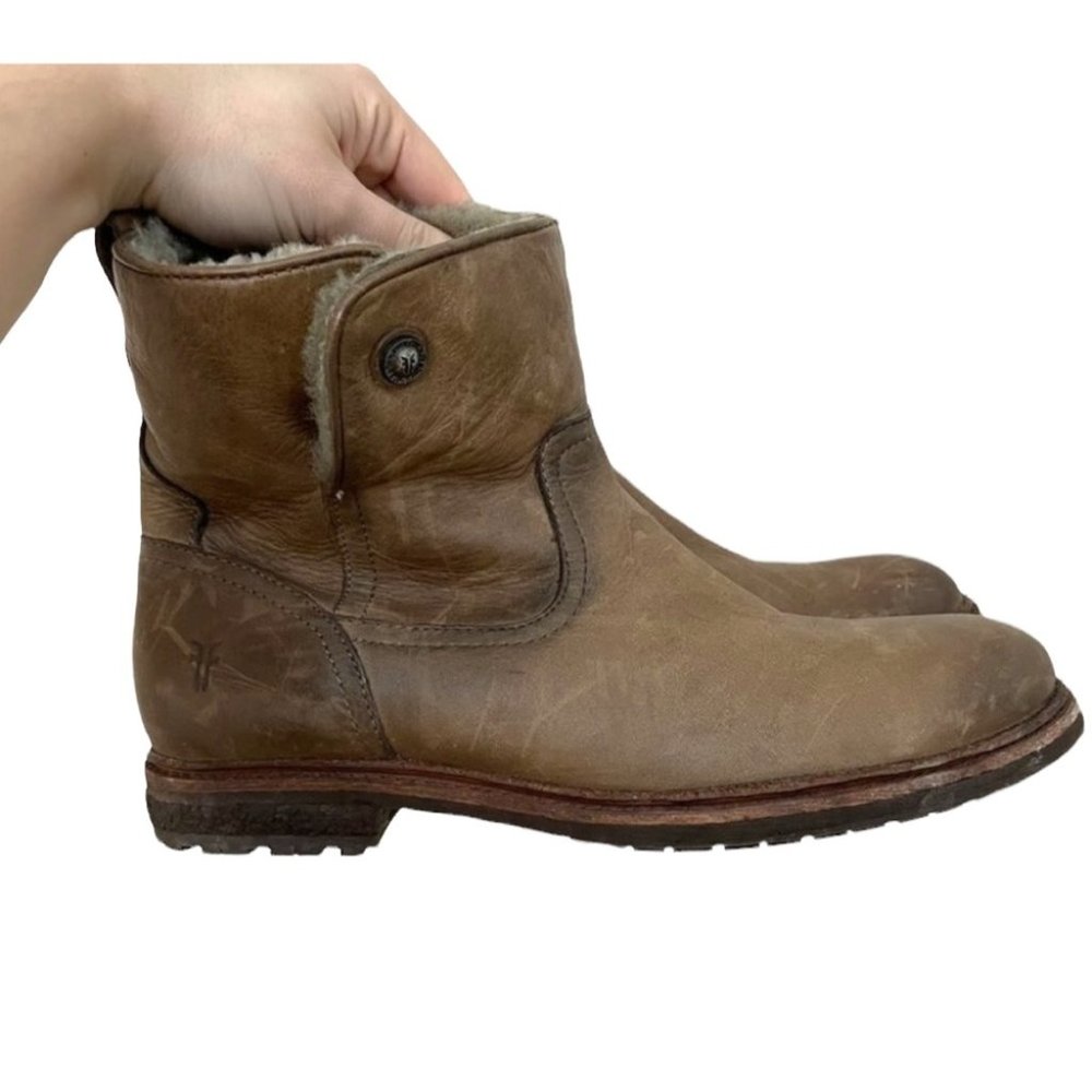 Frye Mara shearling lined short boots size 8